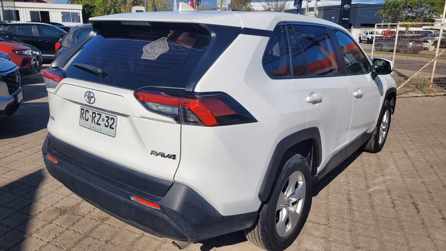 Toyota RAV 4 LE 2.0 FULL MEC. 2.0 • 4x2 • Mecánica • 2022 - Imagen 5