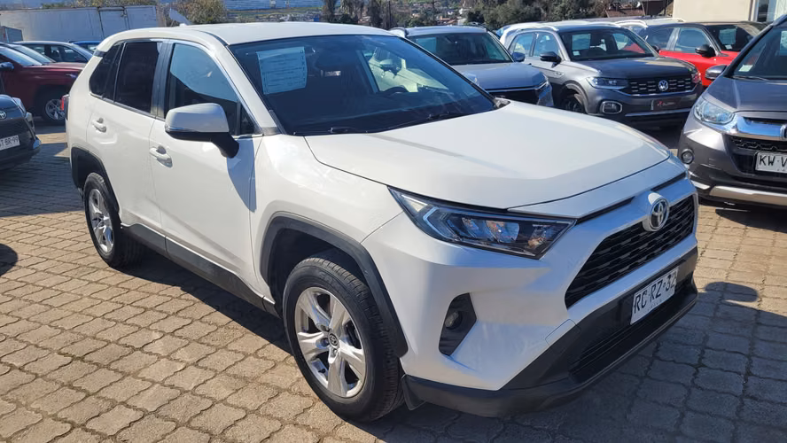 Toyota RAV 4 LE 2.0 FULL MEC. 2.0 • 4x2 • Mecánica • 2022