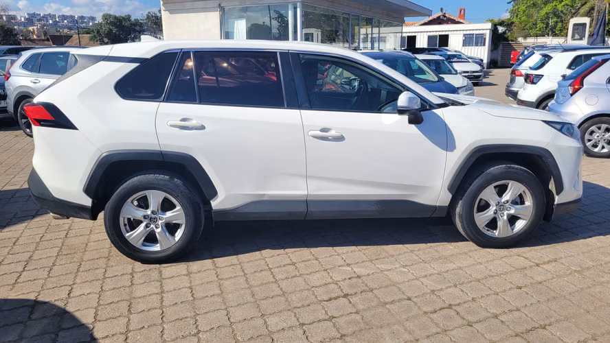 Toyota RAV 4 LE 2.0 FULL MEC. 2.0 • 4x2 • Mecánica • 2022 - Imagen 8