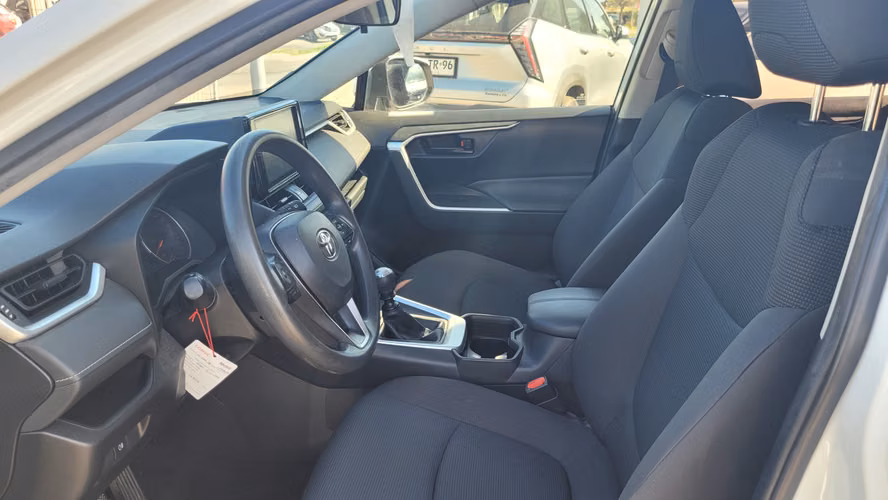 Toyota RAV 4 LE 2.0 FULL MEC. 2.0 • 4x2 • Mecánica • 2022 - Imagen 10