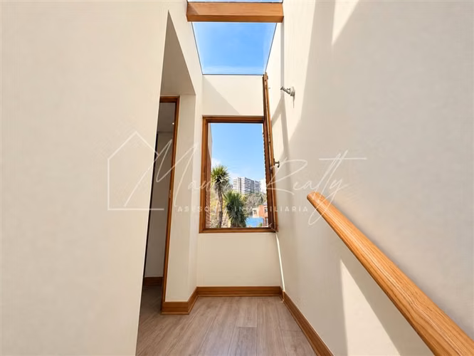 AMPLIA CASA 810M DE TERRENO CON PISCINA EN CONDOMINIO - Imagen 15
