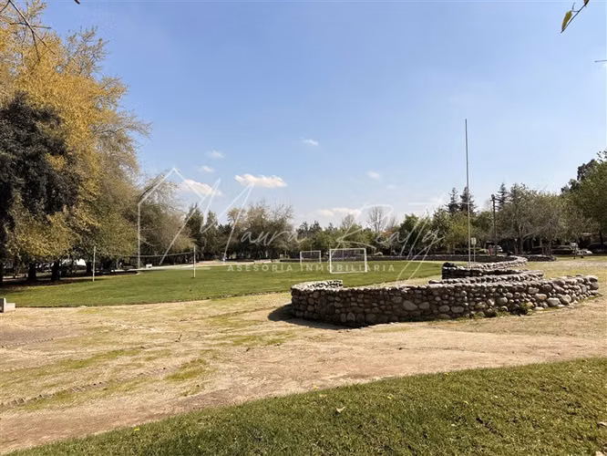 AMPLIA CASA 810M DE TERRENO CON PISCINA EN CONDOMINIO - Imagen 50