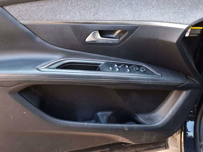 PEUGEOT 3008 2019 - Imagen 10