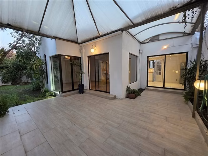 Venta Casa 5D-5B-3E Rotonda Atenas LasCondes gran conectivid - Imagen 28
