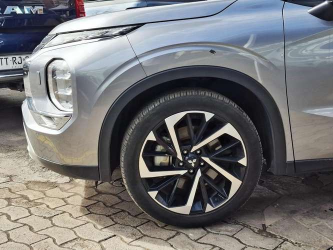 MITSUBISHI OUTLANDER 2022 - Imagen 10