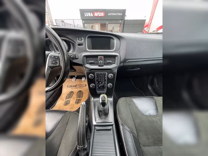 VOLVO V40 2016 - Imagen 12