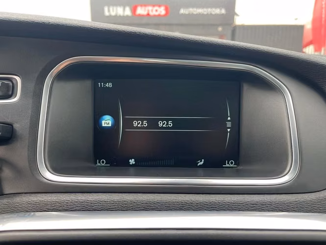 VOLVO V40 2016 - Imagen 13