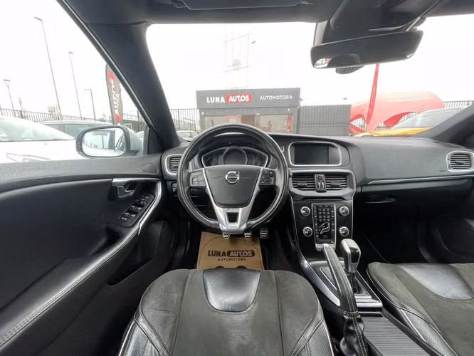 VOLVO V40 2016 - Imagen 9