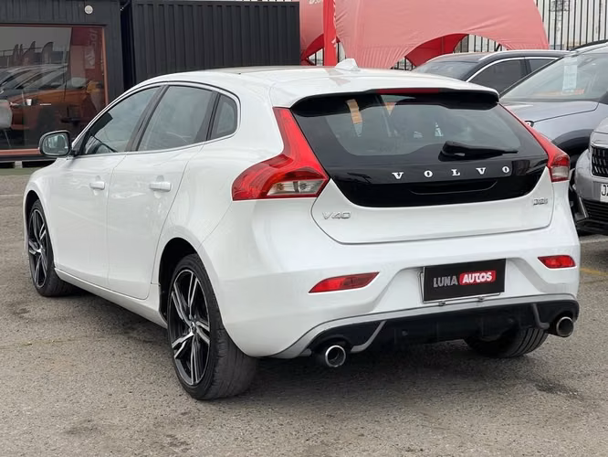 VOLVO V40 2016 - Imagen 4