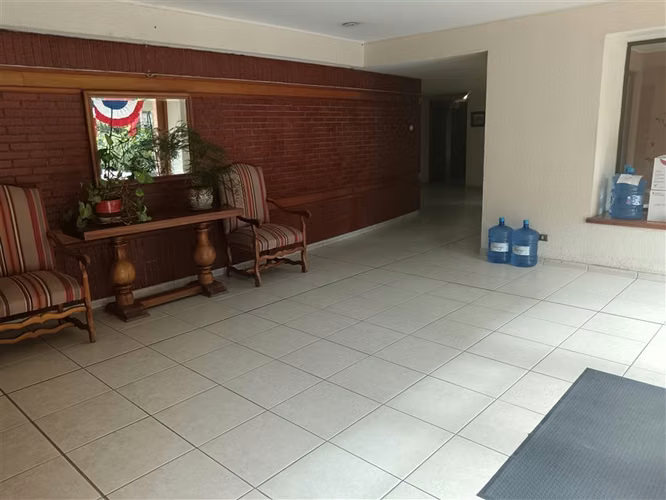 Departamento en venta de 2 dorm Las Condes/ EXCELENTE ESTADO - Imagen 17