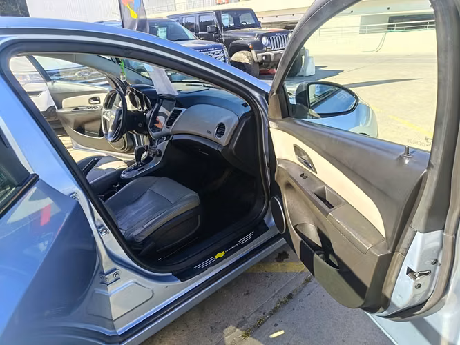 Chevrolet Cruze LS 4X2 AT 4P. - Imagen 13
