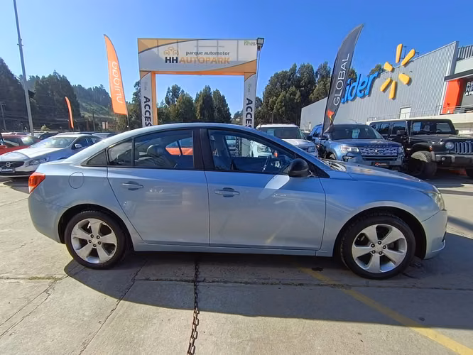 Chevrolet Cruze LS 4X2 AT 4P. - Imagen 8