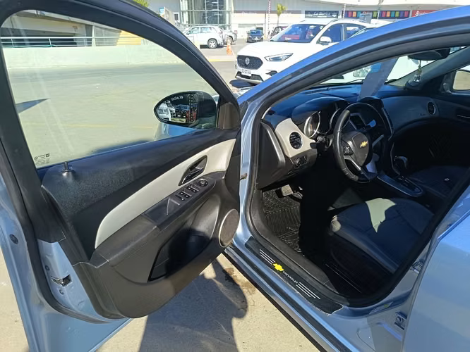 Chevrolet Cruze LS 4X2 AT 4P. - Imagen 12