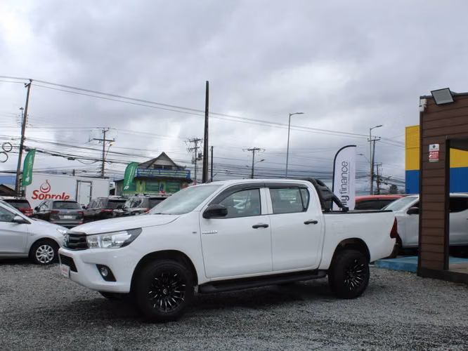 TOYOTA Hilux 2.4 2021