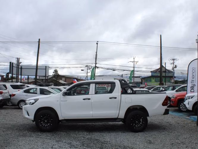 TOYOTA Hilux 2.4 2021 - Imagen 12