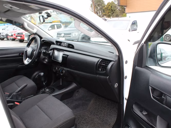 TOYOTA Hilux 2.4 2021 - Imagen 5