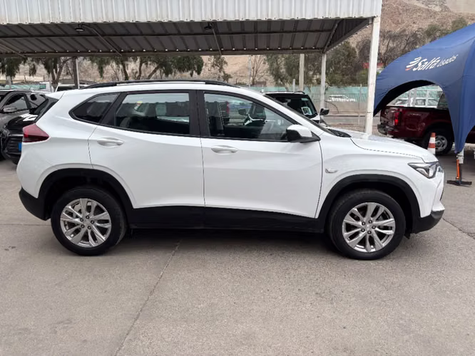 Chevrolet Tracker 1.2T LTZ R 4X2 AT 5P 2025 - Imagen 4
