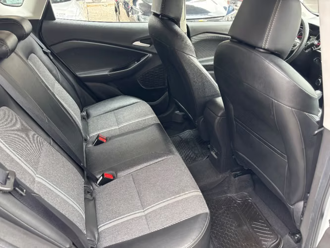 Chevrolet Tracker 1.2T LTZ R 4X2 AT 5P 2025 - Imagen 19