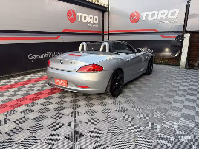 BMW Z4 23I 2.5 SDRIVE AUT (PIE DESDE $10.500.000)