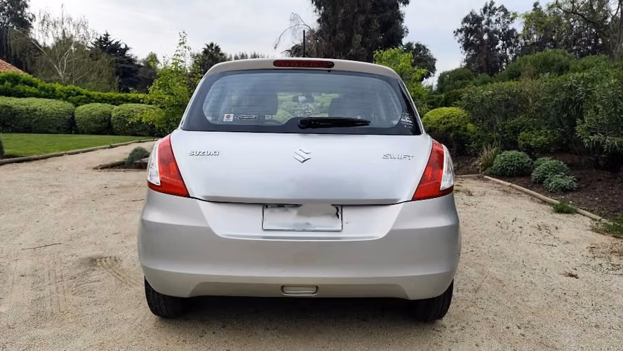 Suzuki Swift GL 2019 – Única dueña, 66.000 km - Imagen 4