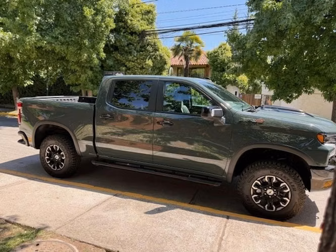 CHEVROLET SILVERADO 6.2L ZR2 AT 4WD N2 ONSTAR - 2026 | 2850 - Imagen 4