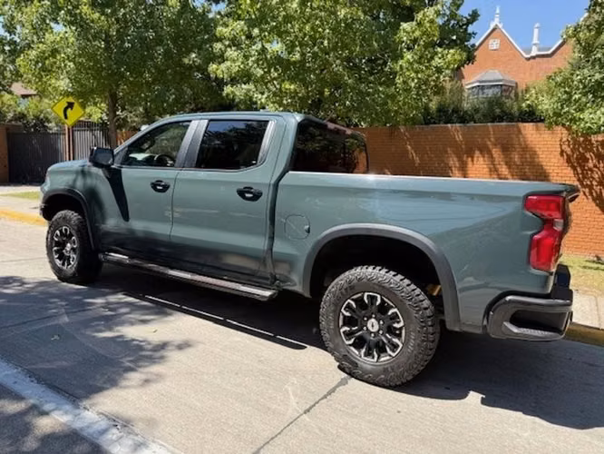 CHEVROLET SILVERADO 6.2L ZR2 AT 4WD N2 ONSTAR - 2026 | 2850 - Imagen 19