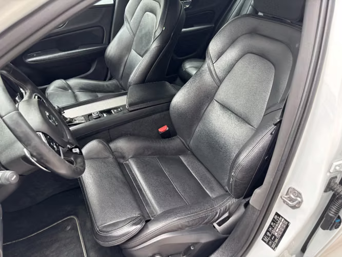Volvo S60 2.0 T4 R-DESIGN AT 2020