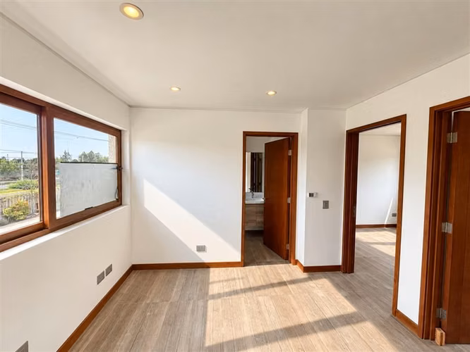 Vendemos Excelente Casa en Condominio Sector Oriente, Talca - Imagen 15