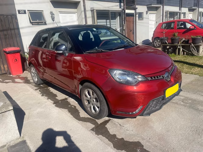 Vendo Auto MG3 2018