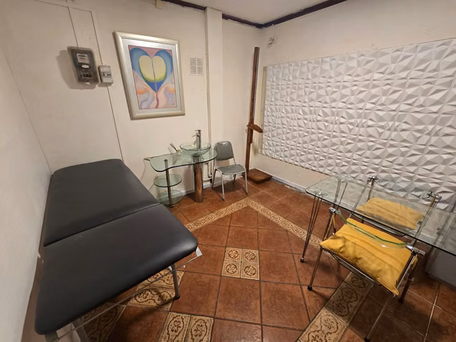 ARRIENDO AMPLIO LOCAL COMERCIAL – CALLE JANEQUEO, VALDIVIA
