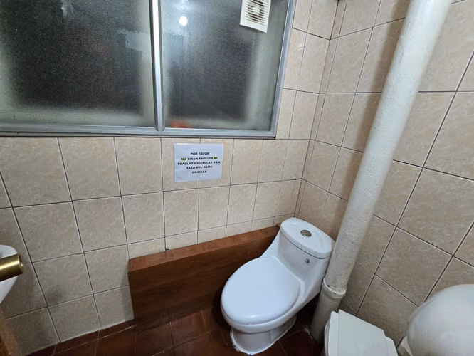 ARRIENDO AMPLIO LOCAL COMERCIAL – CALLE JANEQUEO, VALDIVIA