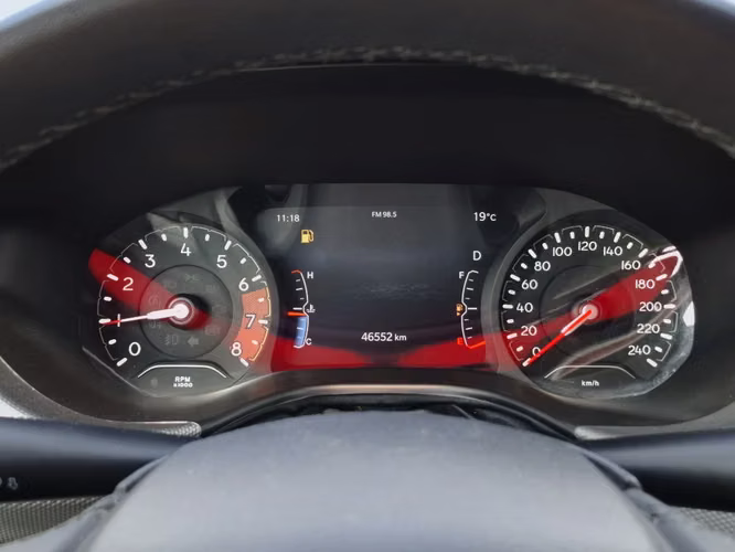 Jeep Compass 1.3 LONGITUDE 4X2 AT 5P 2023 - Imagen 12