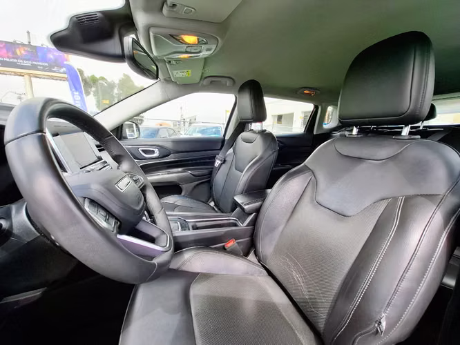 Jeep Compass 1.3 LONGITUDE 4X2 AT 5P 2023 - Imagen 8