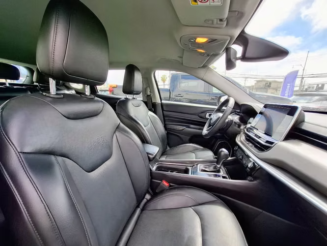 Jeep Compass 1.3 LONGITUDE 4X2 AT 5P 2023 - Imagen 20