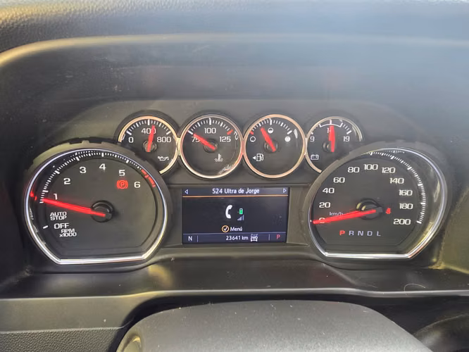 Chevrolet Silverado Z71 4x4 – Año 2022 - Imagen 7