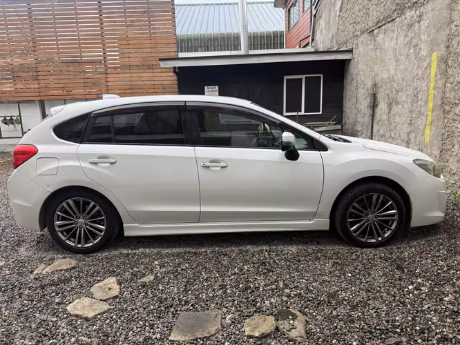 SUBARU IMPREZA 2.0 AWD AUTOMÁTICO 2013 - Imagen 2