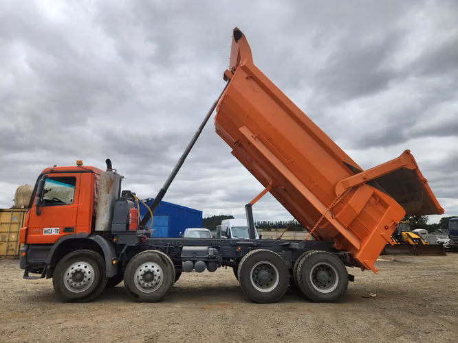 CAMION TOLVA MERCEDES BENZ ACTROS 4144K 2015 20M3