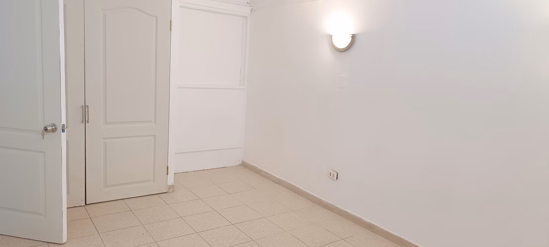 Casa de un Piso en Coviefi - 4 Dormitorios, 3 Baños - Quincho y Gran Frente - Imagen 16