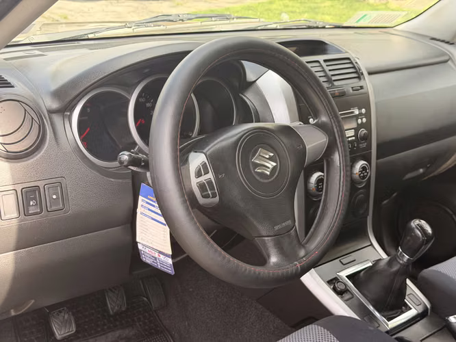2008 Suzuki Grand Vitara 1.6 GLX - Imagen 10