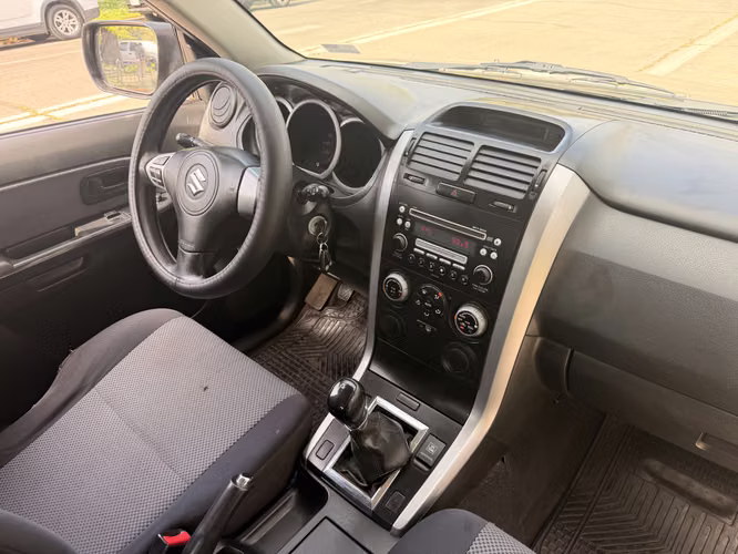 2008 Suzuki Grand Vitara 1.6 GLX - Imagen 13