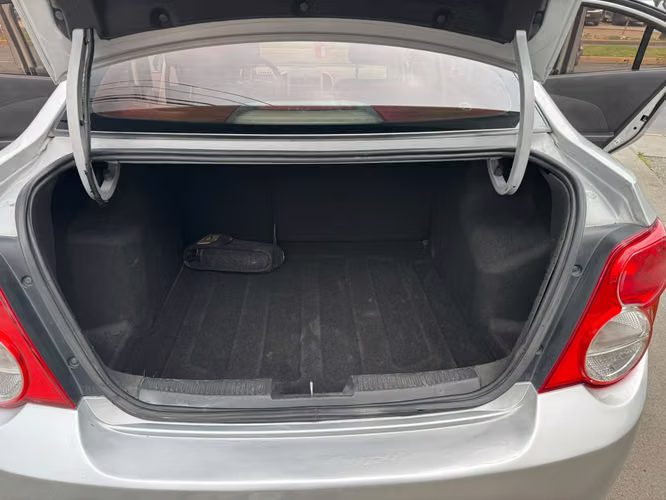 CHEVROLET SONIC LT 1.6 MEC FULL AIRE AIRBAG VER EN LAS CONDES 2013 - Imagen 13