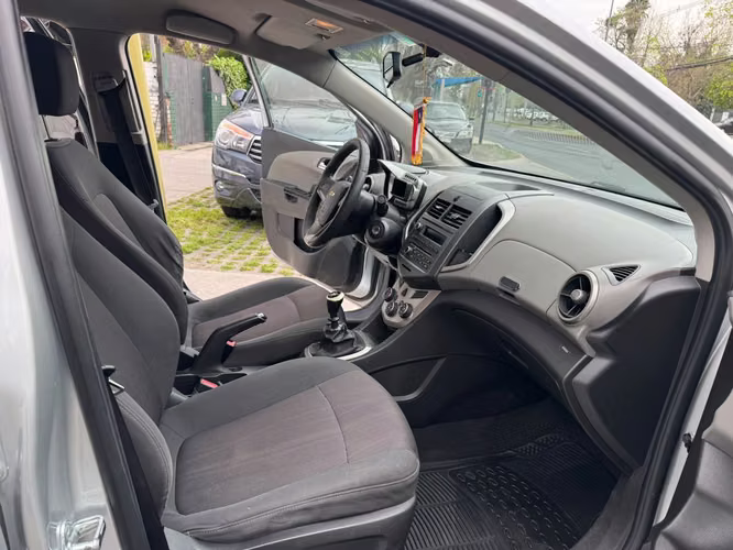 CHEVROLET SONIC LT 1.6 MEC FULL AIRE AIRBAG VER EN LAS CONDES 2013 - Imagen 15