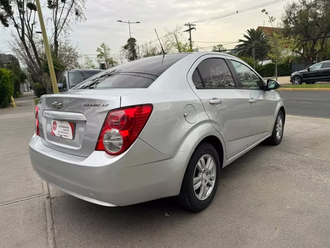 CHEVROLET SONIC LT 1.6 MEC FULL AIRE AIRBAG VER EN LAS CONDES 2013 - Imagen 7