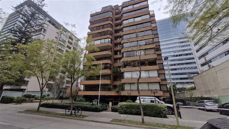 Departamento en venta Oportunidad 2D3B El Golf Las Condes