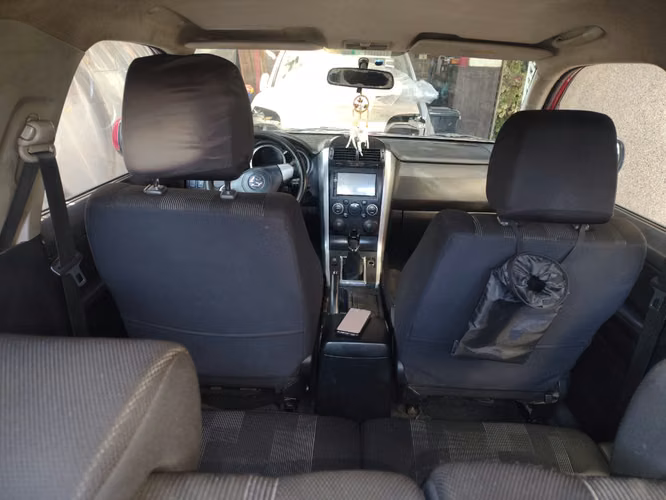 2012 Suzuki grand vitara glx 1.6 4x4 - Imagen 7