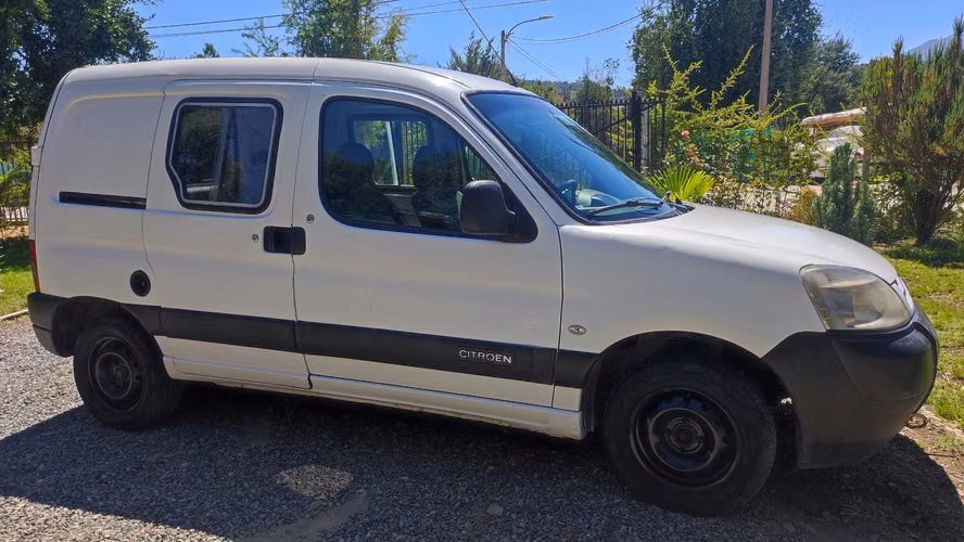 Furgon Citroen Berlingo AÑO 2012