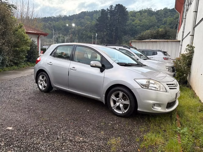 Toyota Auris 2012