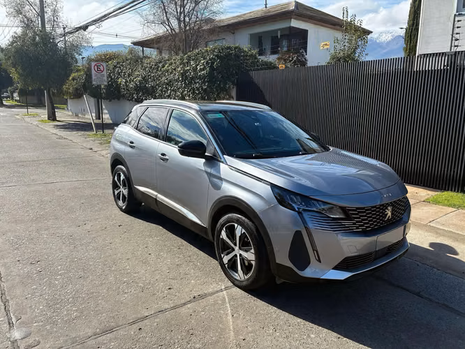 Peugeot 3008 Allure Pack 1.6 - 165 HP · 2024 · 35.000 km · Automático - Imagen 8
