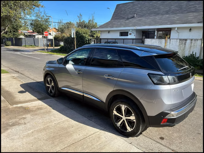 Peugeot 3008 Allure Pack 1.6 - 165 HP · 2024 · 35.000 km · Automático - Imagen 9