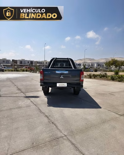 MITSUBISHI L200 D/C 4X4 TD KATANA CRT - 2023 | 4761 - Imagen 9